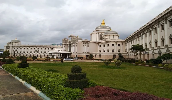 Hospitals near Birla Evara